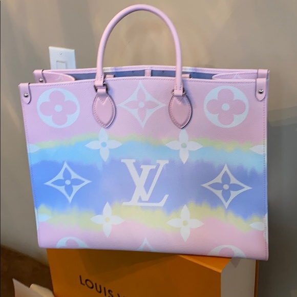 ❗️SOLD❗️💯%Authentic LV Escale pastel on the go - Picture 4 of 16